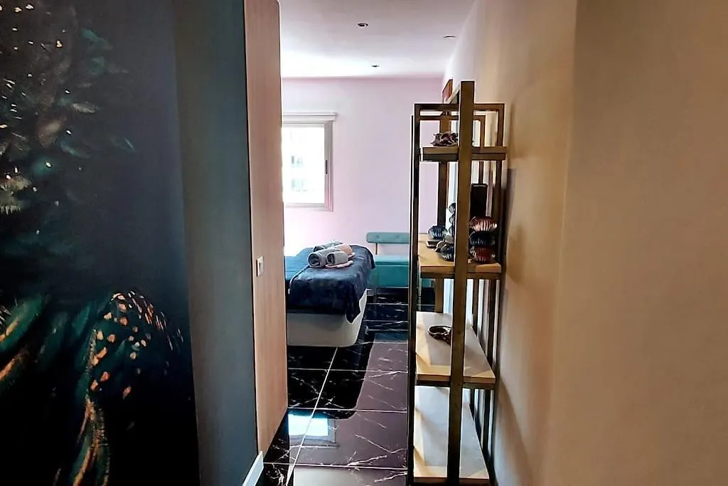Luxury Kim Apartment, Ocean View & Wifi Free Playa Paraiso  Spagna